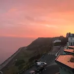 Headland View - Stunning Sea Views!